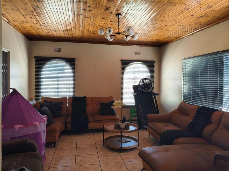 4 Bedroom Property for Sale in Mthata Eastern Cape